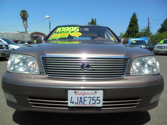 Lexus LS 400 1999 photo 13