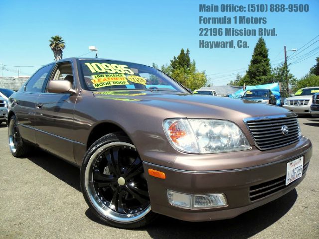 Lexus LS 400 1999 photo 14