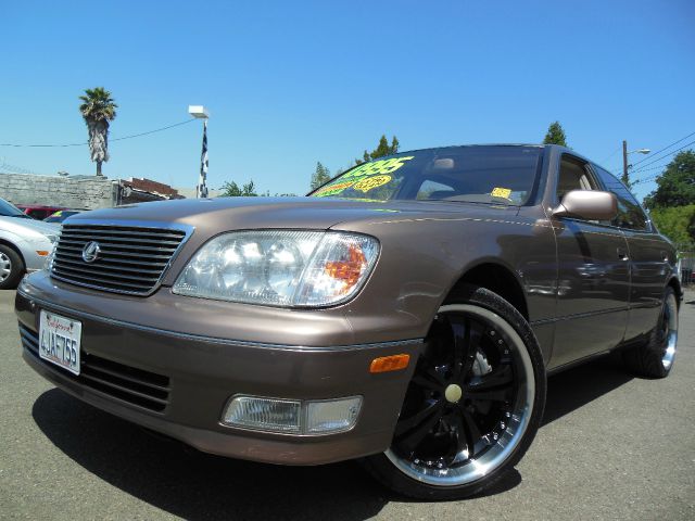 Lexus LS 400 1999 photo 15