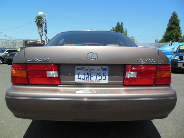 Lexus LS 400 1999 photo 2