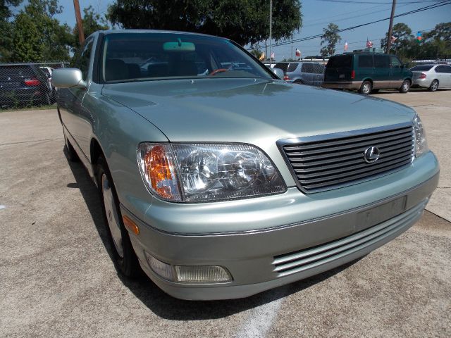 Lexus LS 400 1999 photo 3