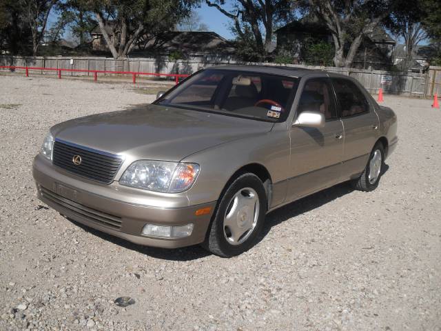 Lexus LS 400 1999 photo 4