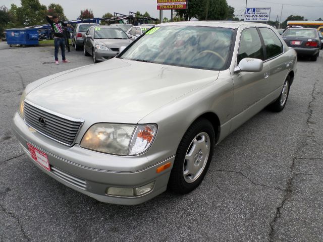 Lexus LS 400 2000 photo 2