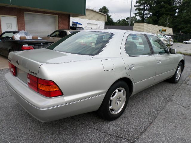 Lexus LS 400 2000 photo 4