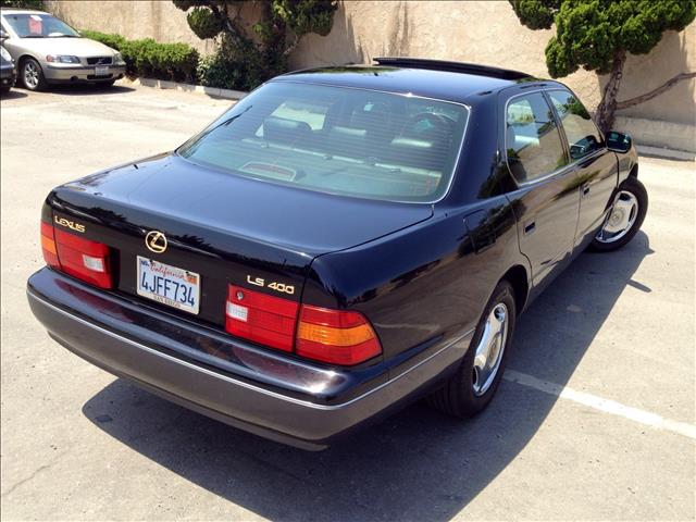 Lexus LS 400 2000 photo 37