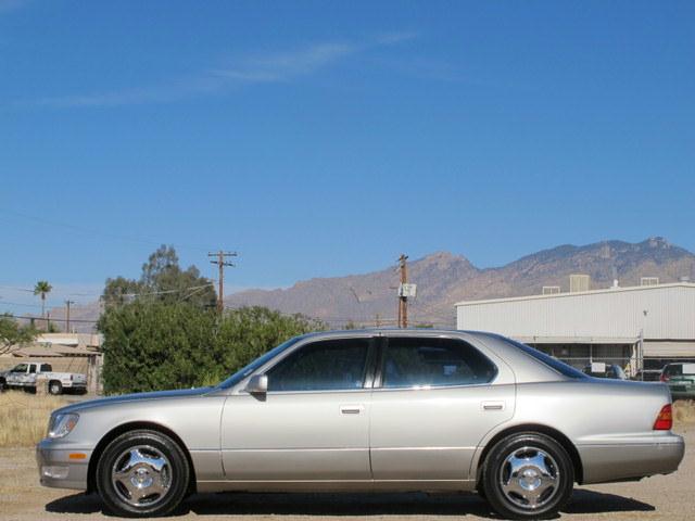 Lexus LS 400 2000 photo 3