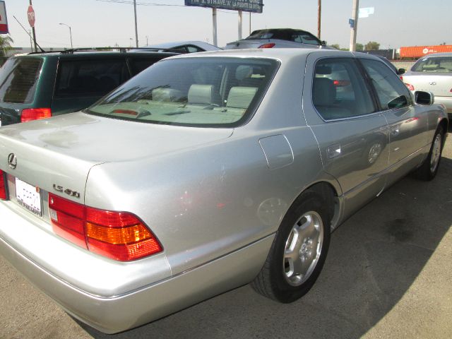 Lexus LS 400 2000 photo 3