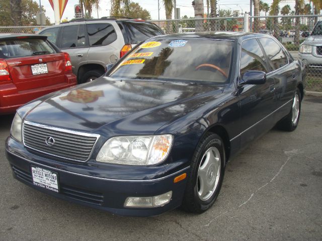 Lexus LS 400 2000 photo 1