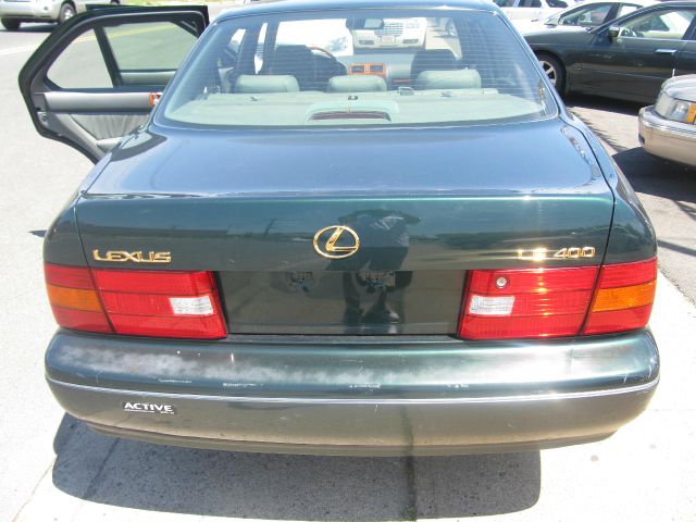 Lexus LS 400 2000 photo 15