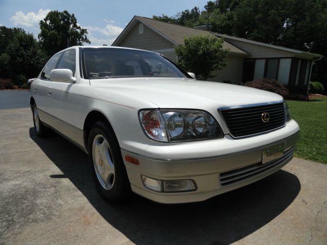 Lexus LS 400 2000 photo 3