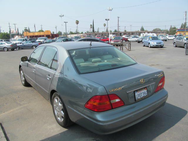 Lexus LS 430 2001 photo 1