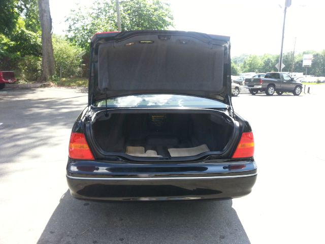 Lexus LS 430 2001 photo 9