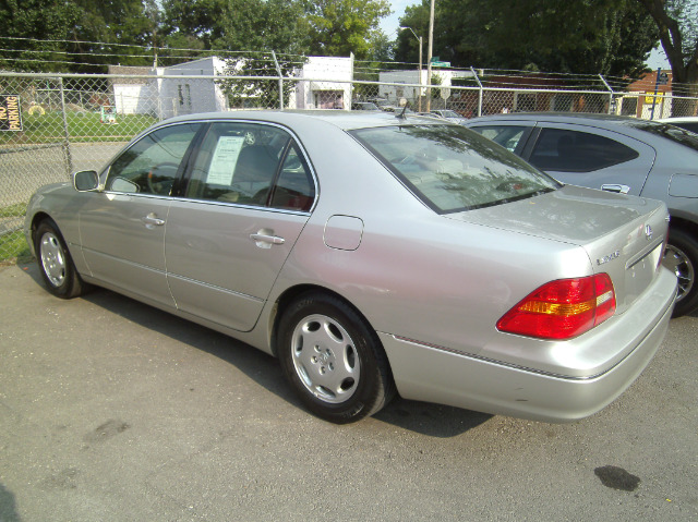 Lexus LS 430 2001 photo 1