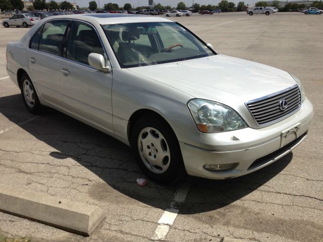 Lexus LS 430 2001 photo 2