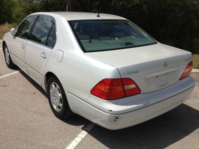 Lexus LS 430 2001 photo 3