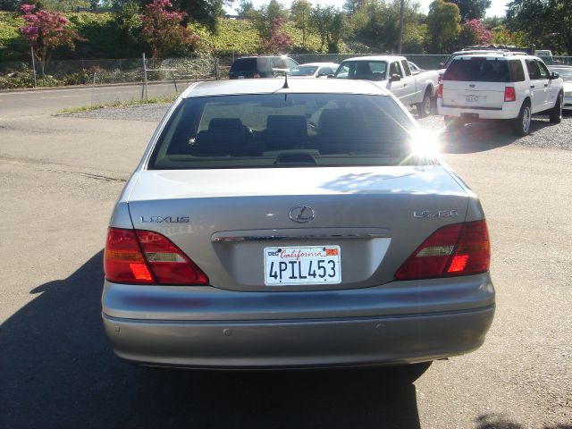 Lexus LS 430 2001 photo 1