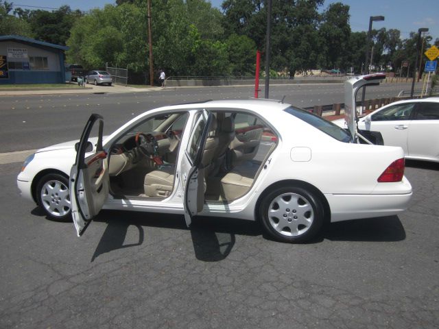 Lexus LS 430 2001 photo 10