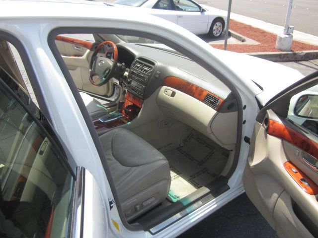 Lexus LS 430 2001 photo 19