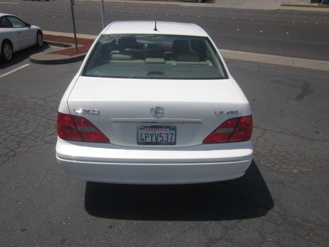 Lexus LS 430 2001 photo 3