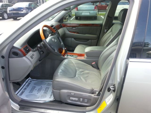 Lexus LS 430 2001 photo 24