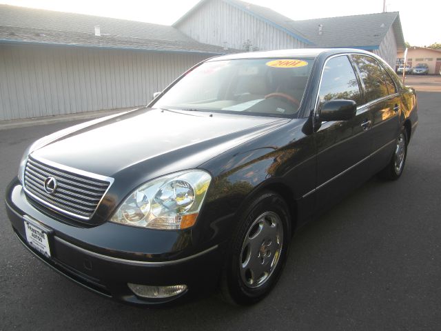 Lexus LS 430 2001 photo 2