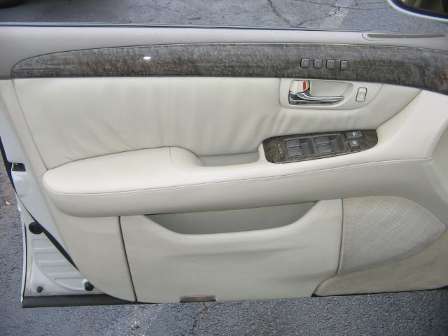 Lexus LS 430 2001 photo 10