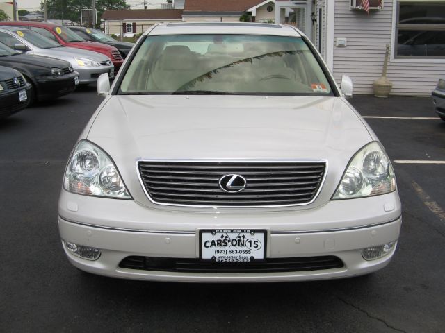 Lexus LS 430 2001 photo 16