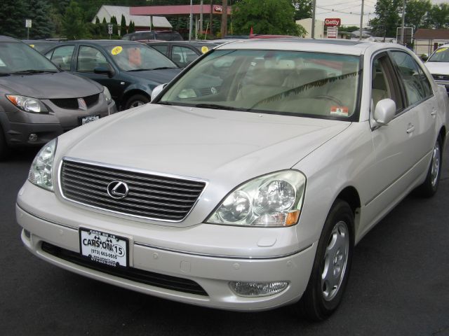 Lexus LS 430 2001 photo 2