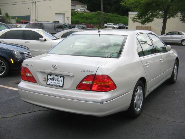 Lexus LS 430 2001 photo 3