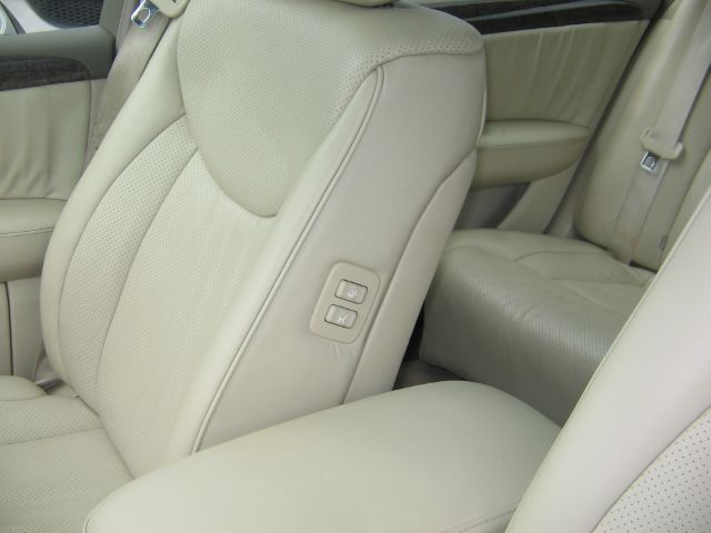 Lexus LS 430 2001 photo 4