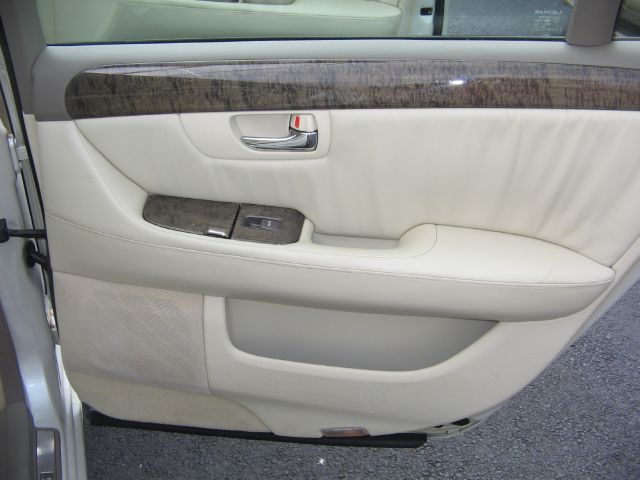 Lexus LS 430 2001 photo 5