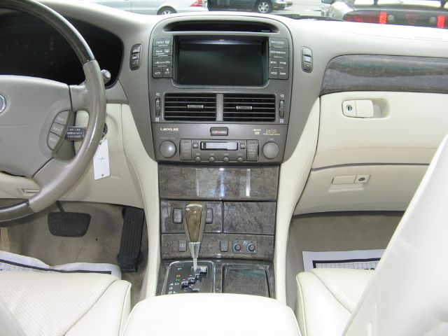 Lexus LS 430 2001 photo 6