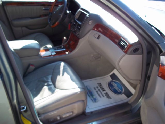 Lexus LS 430 2001 photo 11