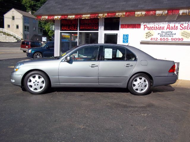 Lexus LS 430 2001 photo 17