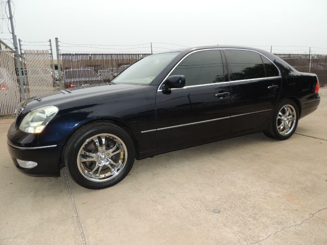 Lexus LS 430 2001 photo 16