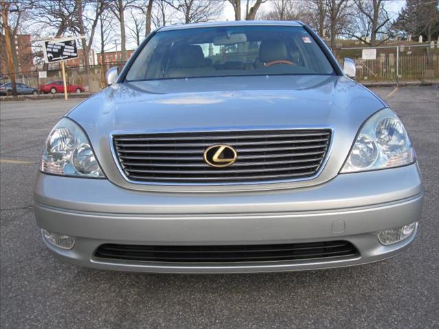 Lexus LS 430 2002 photo 2