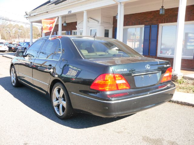 Lexus LS 430 2002 photo 2