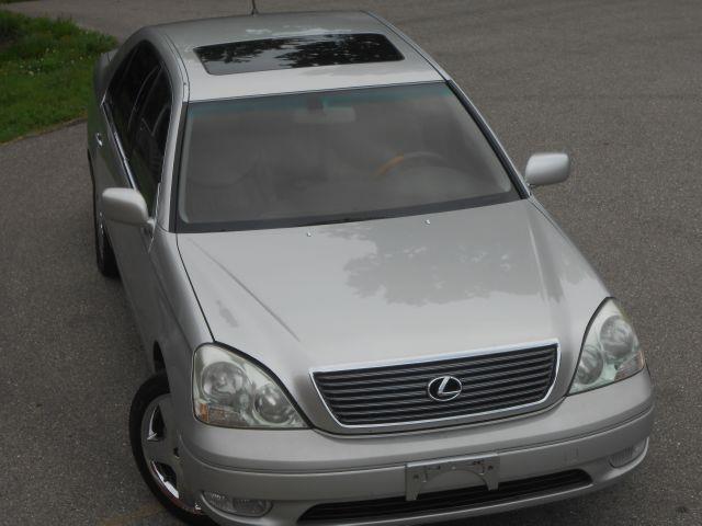 Lexus LS 430 2002 photo 2