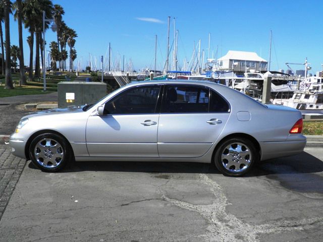 Lexus LS 430 2002 photo 3