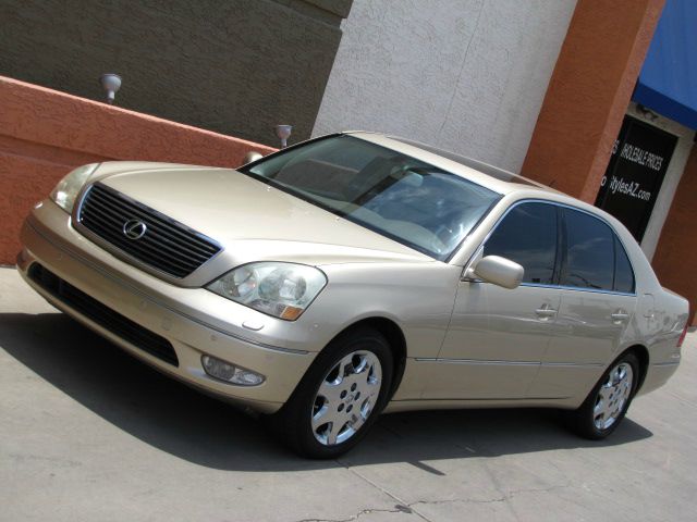 Lexus LS 430 2002 photo 2