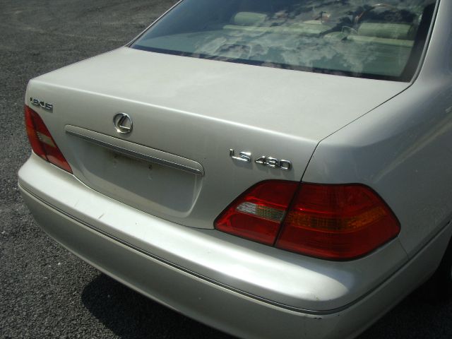 Lexus LS 430 2002 photo 8