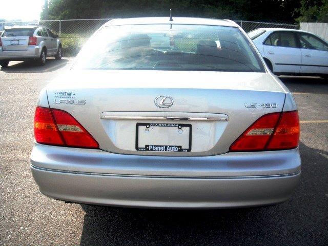 Lexus LS 430 2002 photo 3