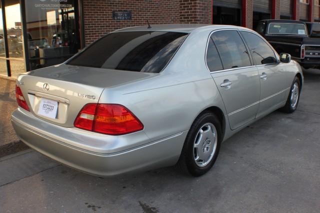 Lexus LS 430 2002 photo 2