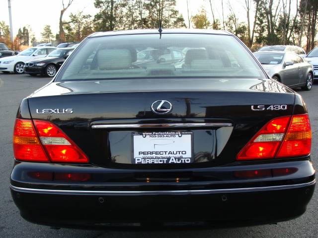 Lexus LS 430 2003 photo 2