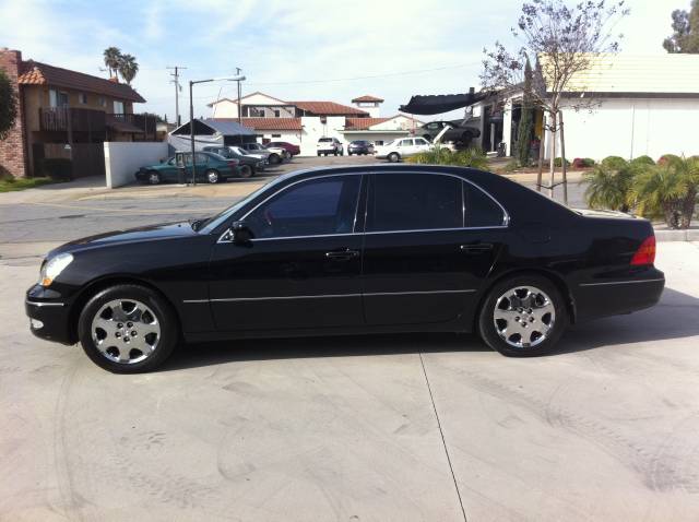 Lexus LS 430 2WD Regular Cab Long Bed SLE Sedan