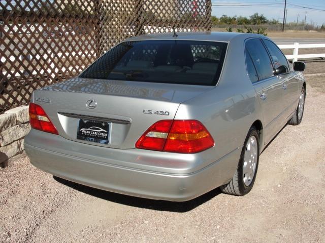 Lexus LS 430 2003 photo 2