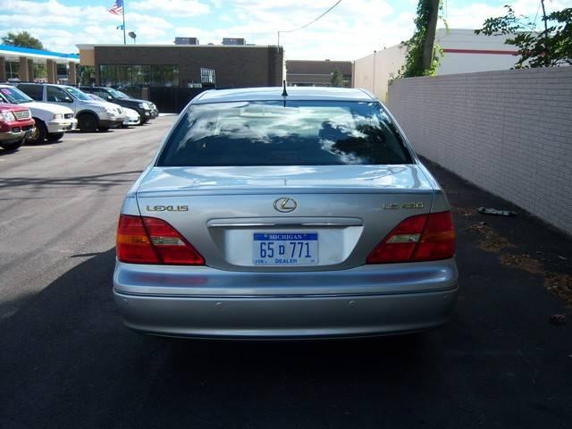 Lexus LS 430 2003 photo 3