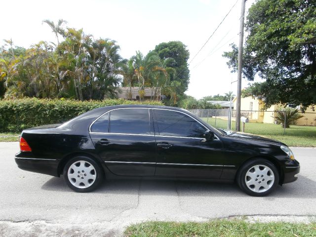 Lexus LS 430 2003 photo 2