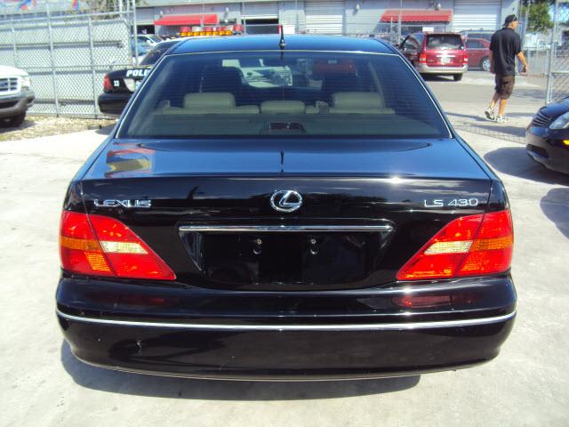 Lexus LS 430 2003 photo 2