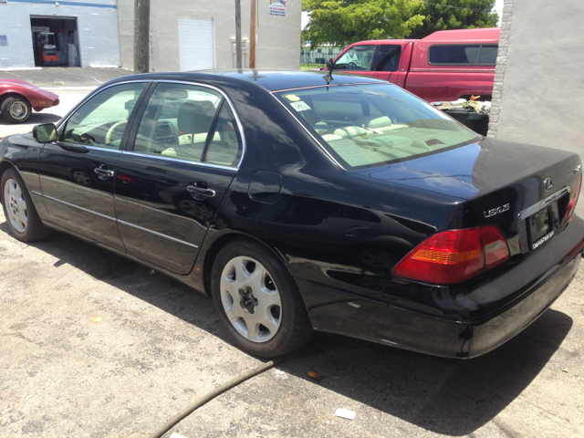 Lexus LS 430 2003 photo 3